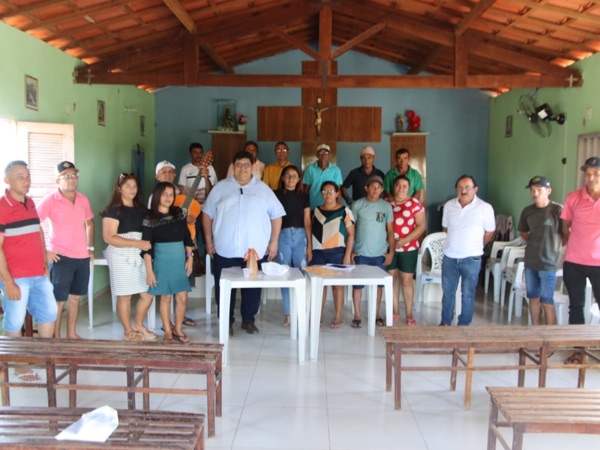 Prefeito se reúne com moradores na comunidade Baixio de Patos
