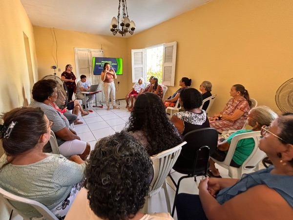 Programa "Viver - Envelhecimento Ativo e Saudável" em Cedro inicia aula com idosos