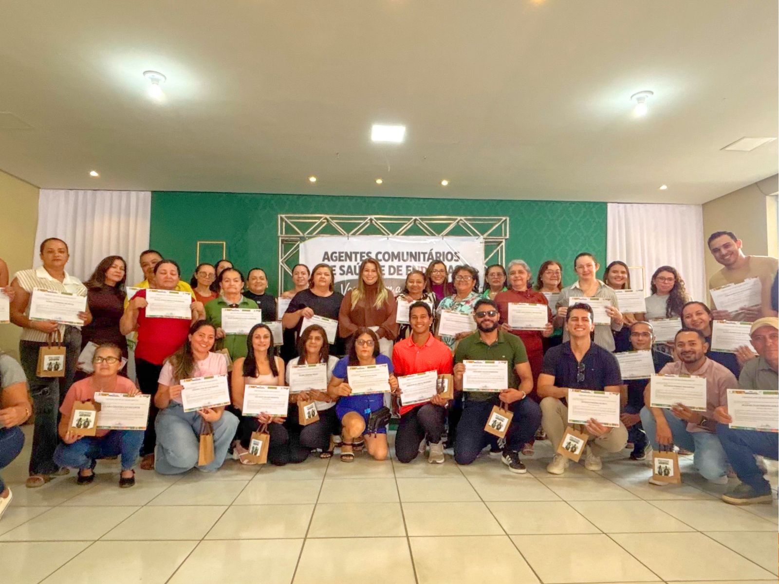 Monsenhor Tabosa homenageia Agentes Comunitários de Saúde e Agentes de Combate às Endemias