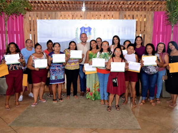 Prefeitura de Itaiçaba entrega certificados de Cursos de Corte e Costura promovidos pelo Programa Capacita Ceará